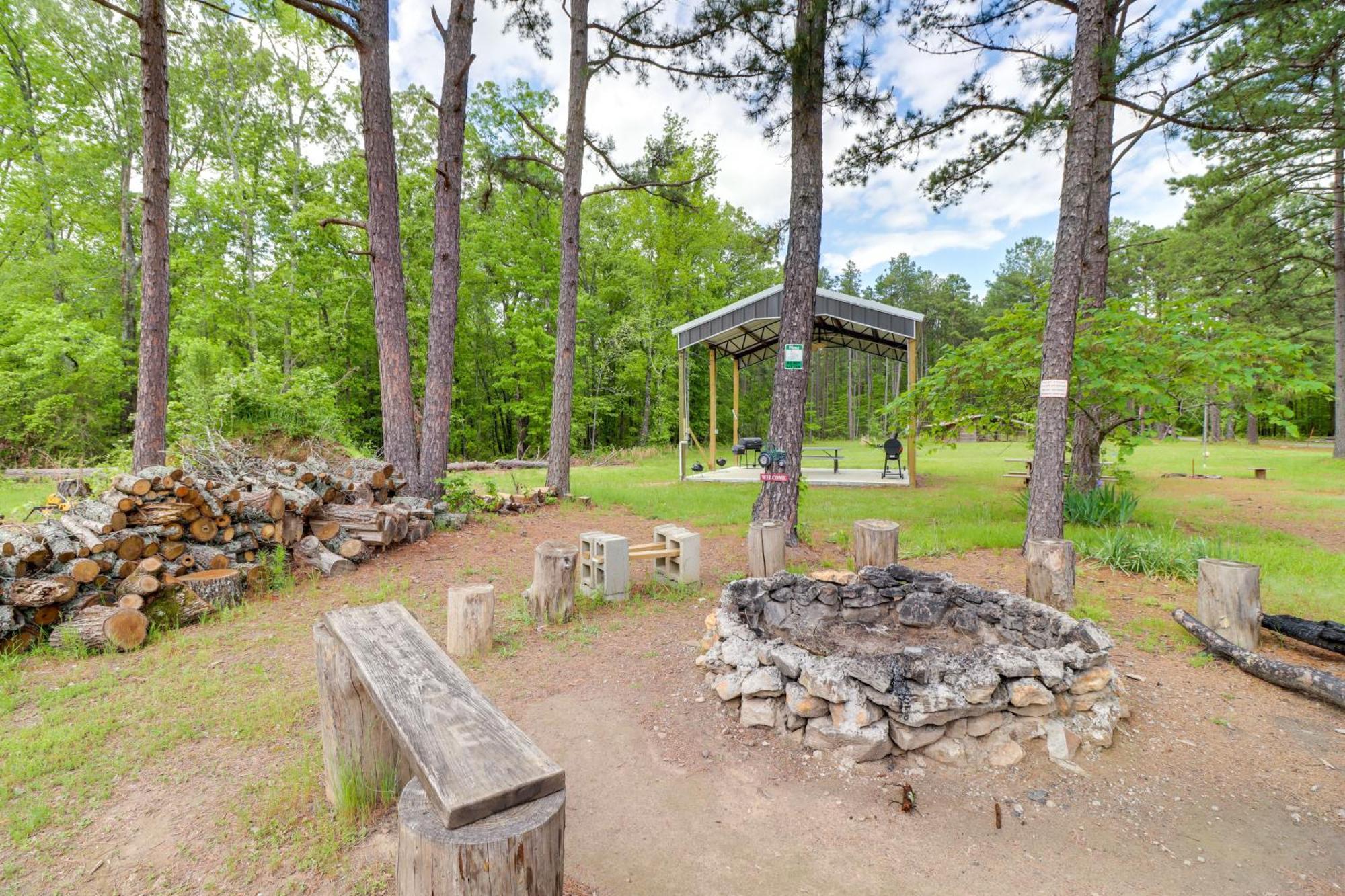 Апартаменты Cozy Higden Studio Close To Greers Ferry Lake! Fairfield Bay Экстерьер фото